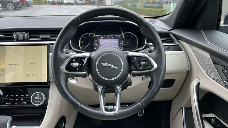 Jaguar F-Pace 2.0 D200 R-Dynamic Black 5dr Auto AWD Diesel Estate